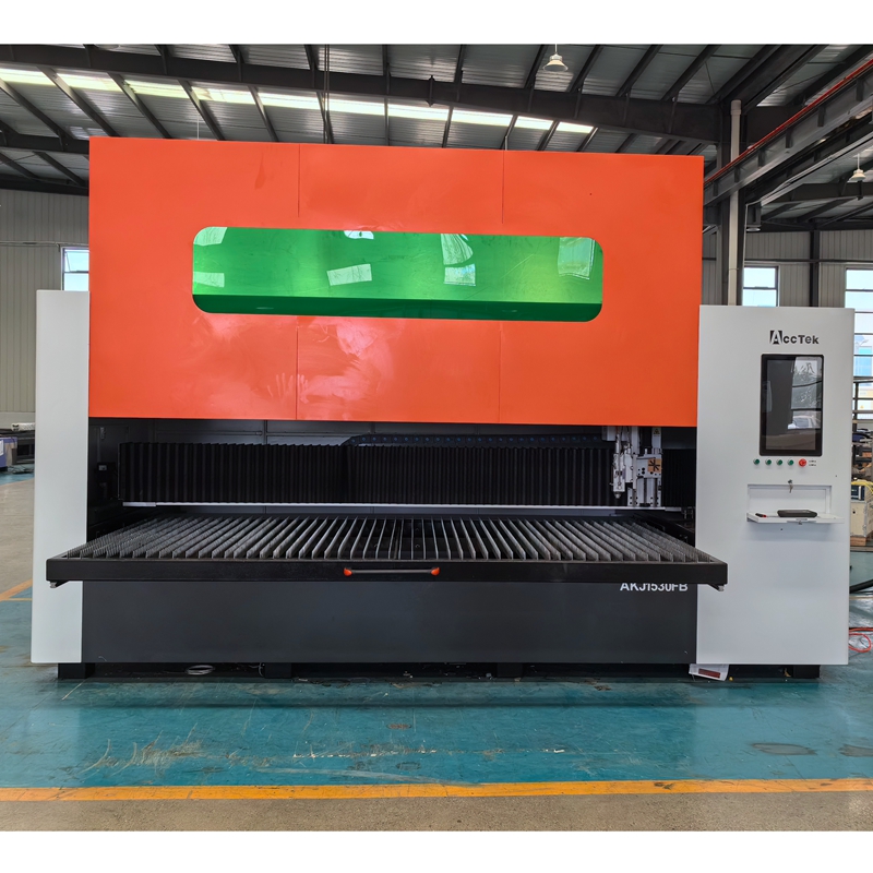 Fiber Laser Cutter 1500W Metal - Fiber Lasersnijmachine met bescherming ingesloten Raytools