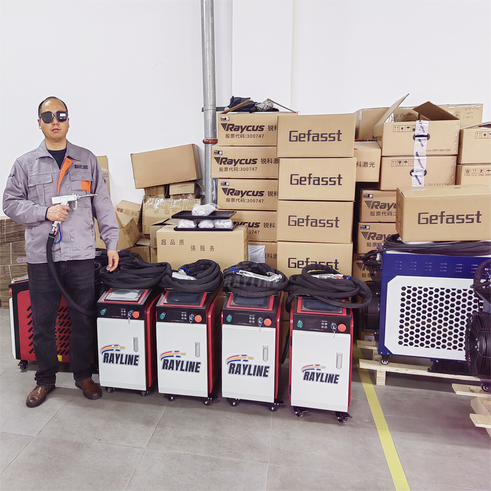 Nieuwe Mini Watergekoelde Hand - Fiber Laser Welding Machine 1500W recensie en prijs