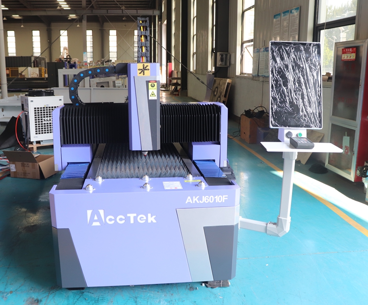 Vezellaser snijmachine 1500w 2 - Fiber Laser Cutter 1500W Metal recensie en prijs
