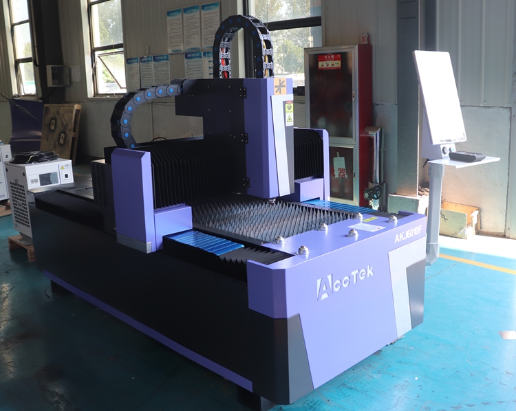 Vezellaser snijmachine 1500w 2 - Fiber Laser Cutter 1500W Metal recensie en prijs
