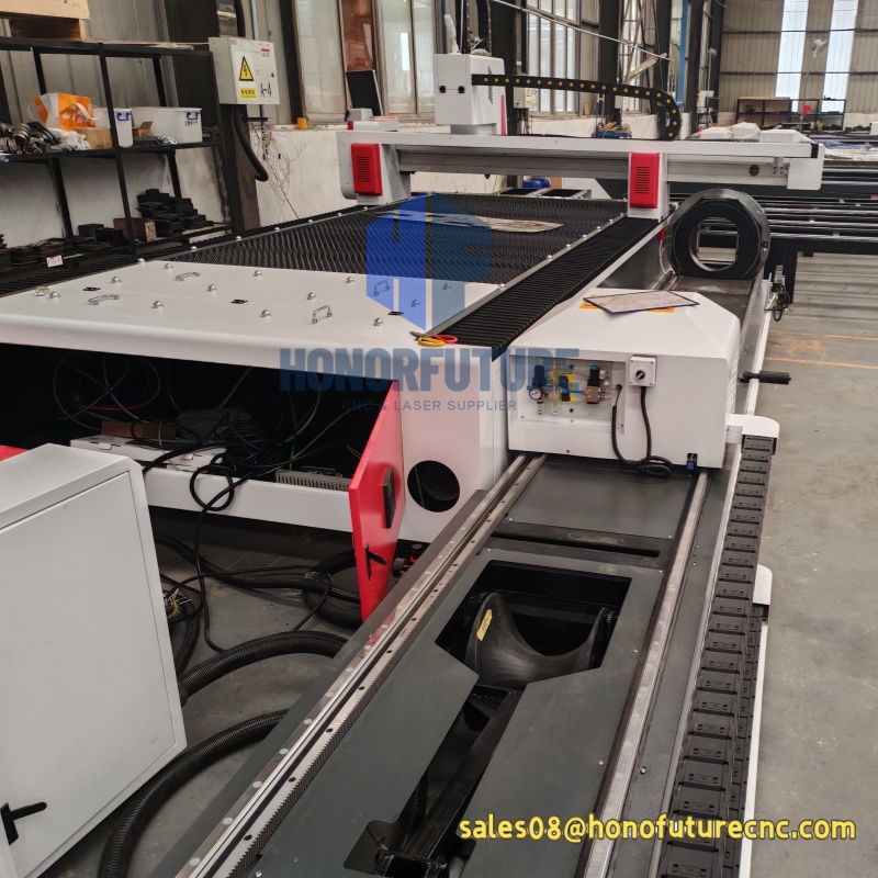 2026 Nieuw Ontwerp 3015 Vezell - Fiber Laser Cutter 1500W Metal recensie en prijs
